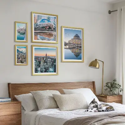 Sada obrazov nad pohovku mestská krajina s architektúrou a prírodou