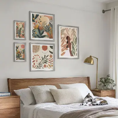 Sada obrazov nad pohovku v boho štýle s motívom rastlín