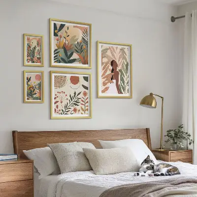 Sada obrazov nad pohovku v boho štýle s motívom rastlín