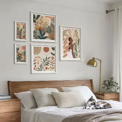 Sada obrazov nad pohovku v boho štýle s motívom rastlín