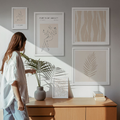 Galéria obrazov na stenu Štýlová grafika žien a rastlín