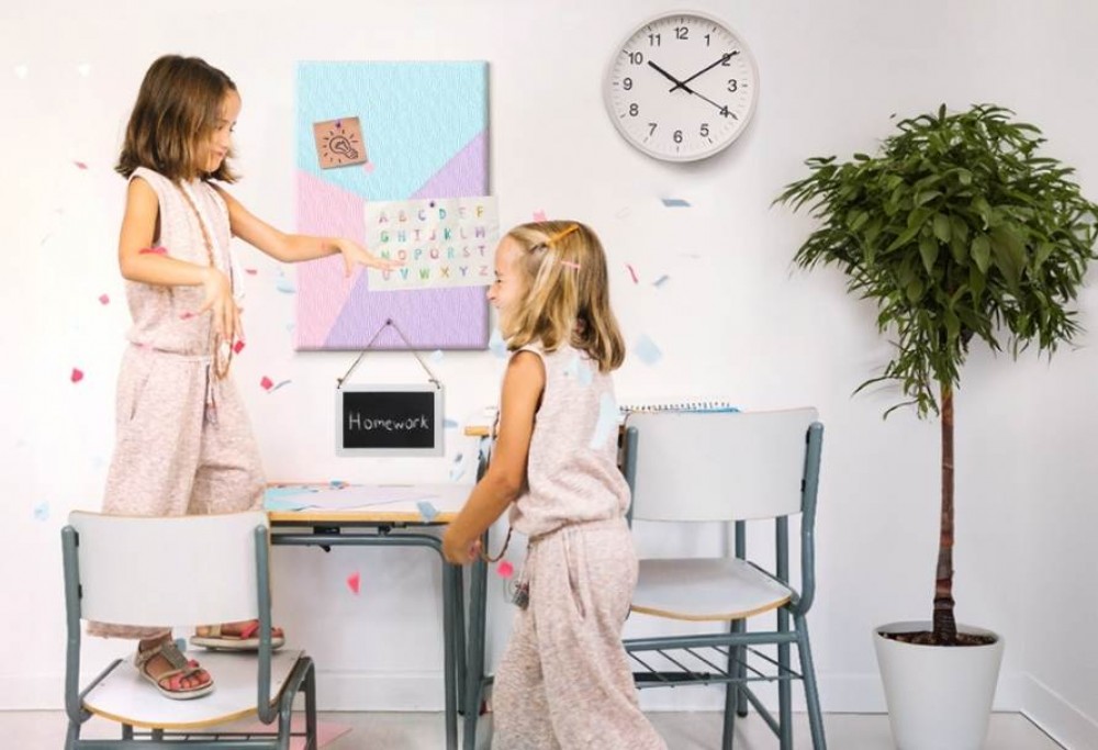 čo si zavesiť nad stôl